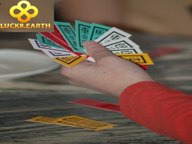 Bài Tứ Sắc Luck8 Cách Chiến Thắng Cho Game Thủ 2025 2 Thế nào là game Bài Tứ Sắc Luck8?